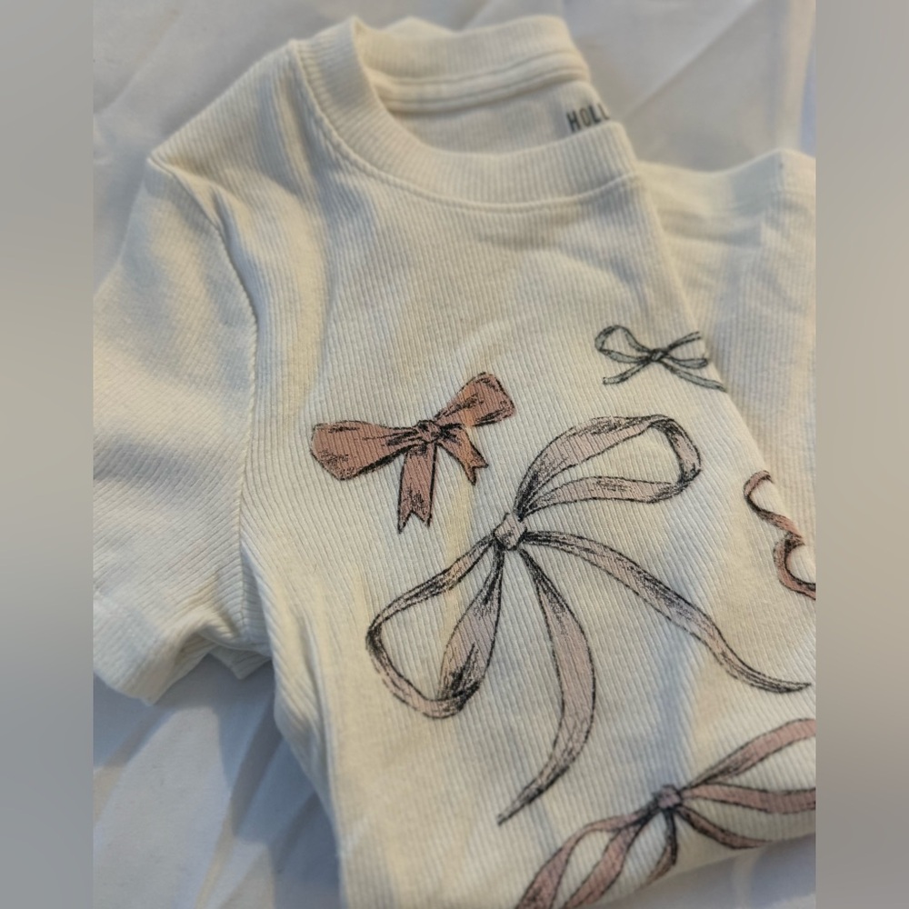Hollister bow t xxs